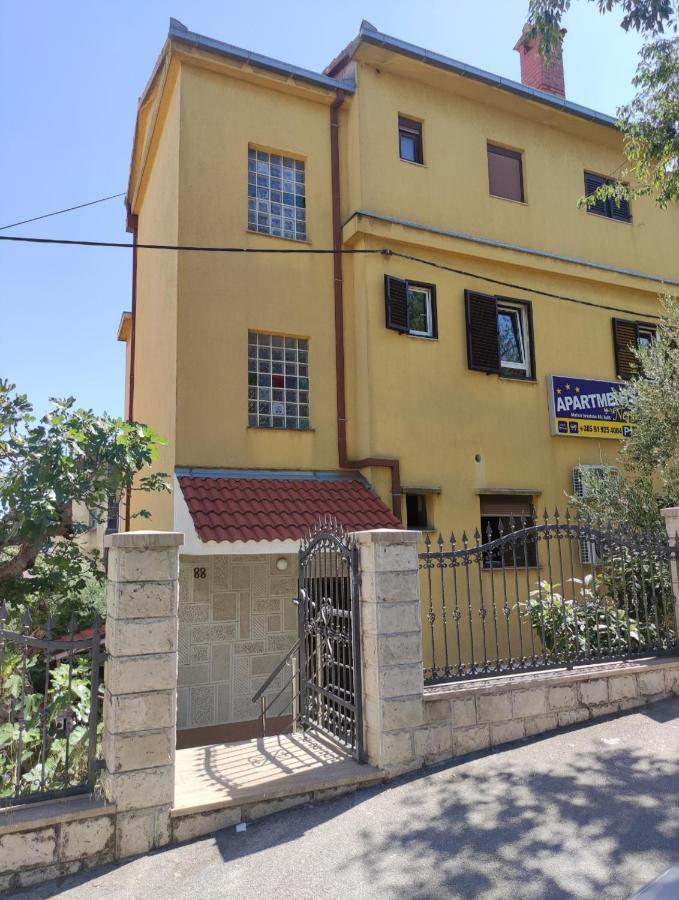 Eros Guesthouse Split Exterior photo